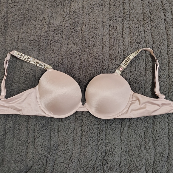 Victoria's Secret Light Pink Bra with Branded Straps - Picture 2 of 6